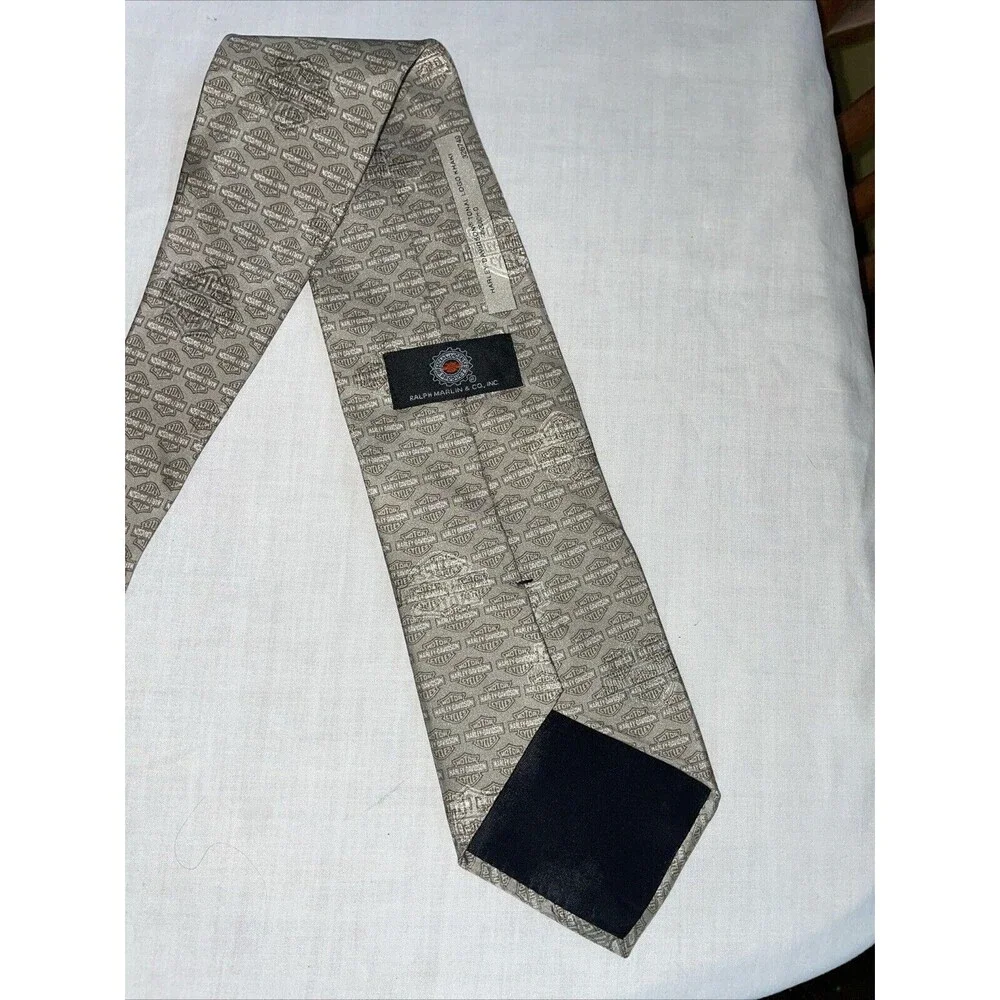 Ralph Marlin & Co. Men’s Dress Tie Size 55” Beige Silk Business Formal City